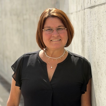 Annie  Miller Photo